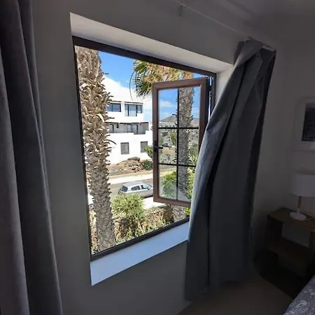 Ocean View Apartment *